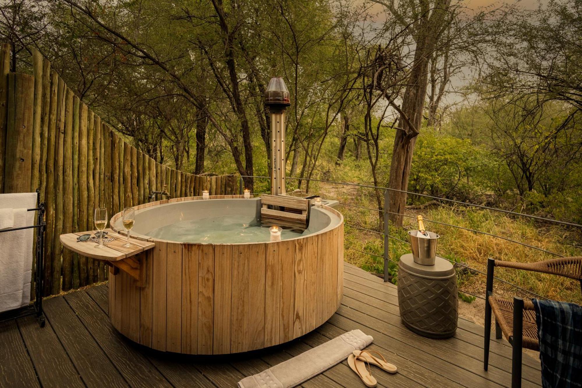 Onguma Forest Camp Намутони Екстериор снимка